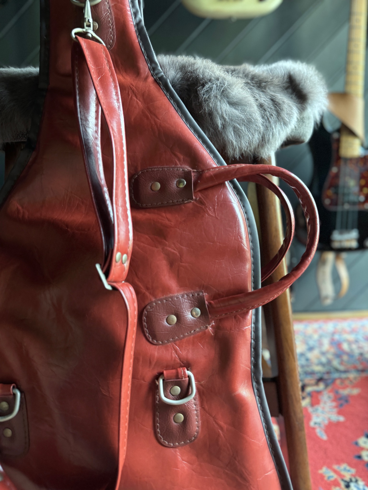 Fresher FP-360 gig bag strap and hardware